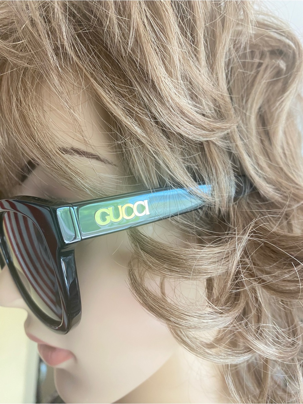 Gucci Black Women's Sunglasses - Classic Chic